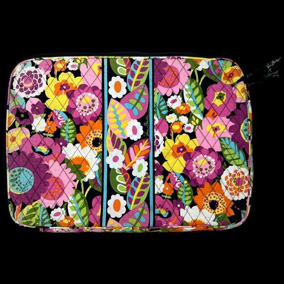 Vera Bradley Handbags - VERA BRADLEY Va Va Bloom Soft Shell Laptop Sleeve Bag XL Size12 X 17 Quilted
